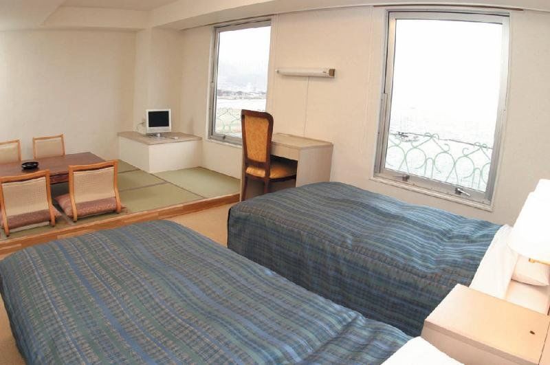 Suwa Lakeside Hotel Екстер'єр фото